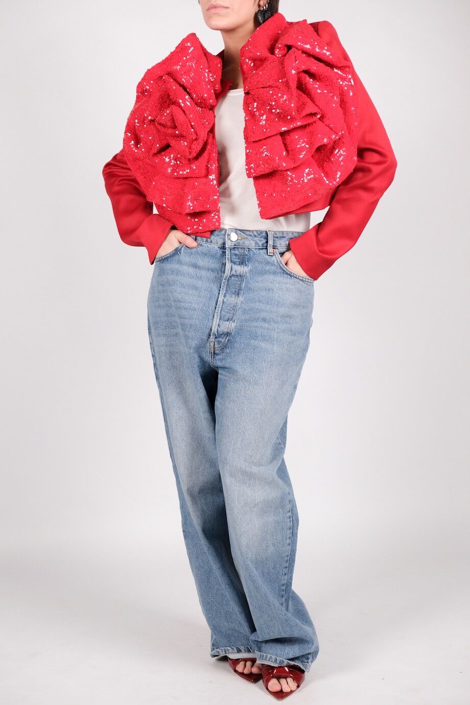 image 1 Укороченный жакет красного цвета с декором из пайеток