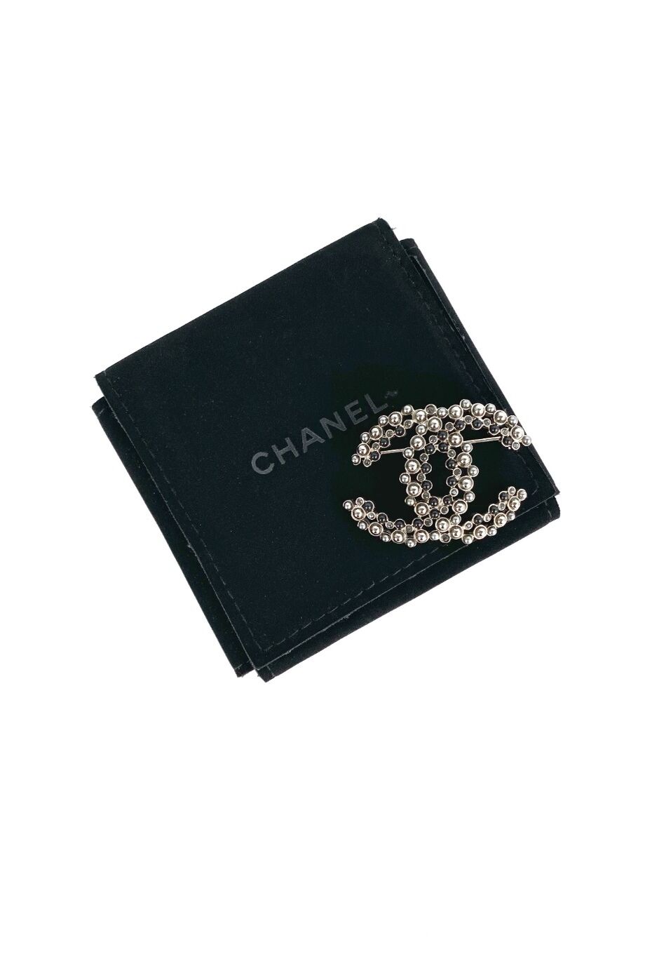 image 4 Брошь в виде лого