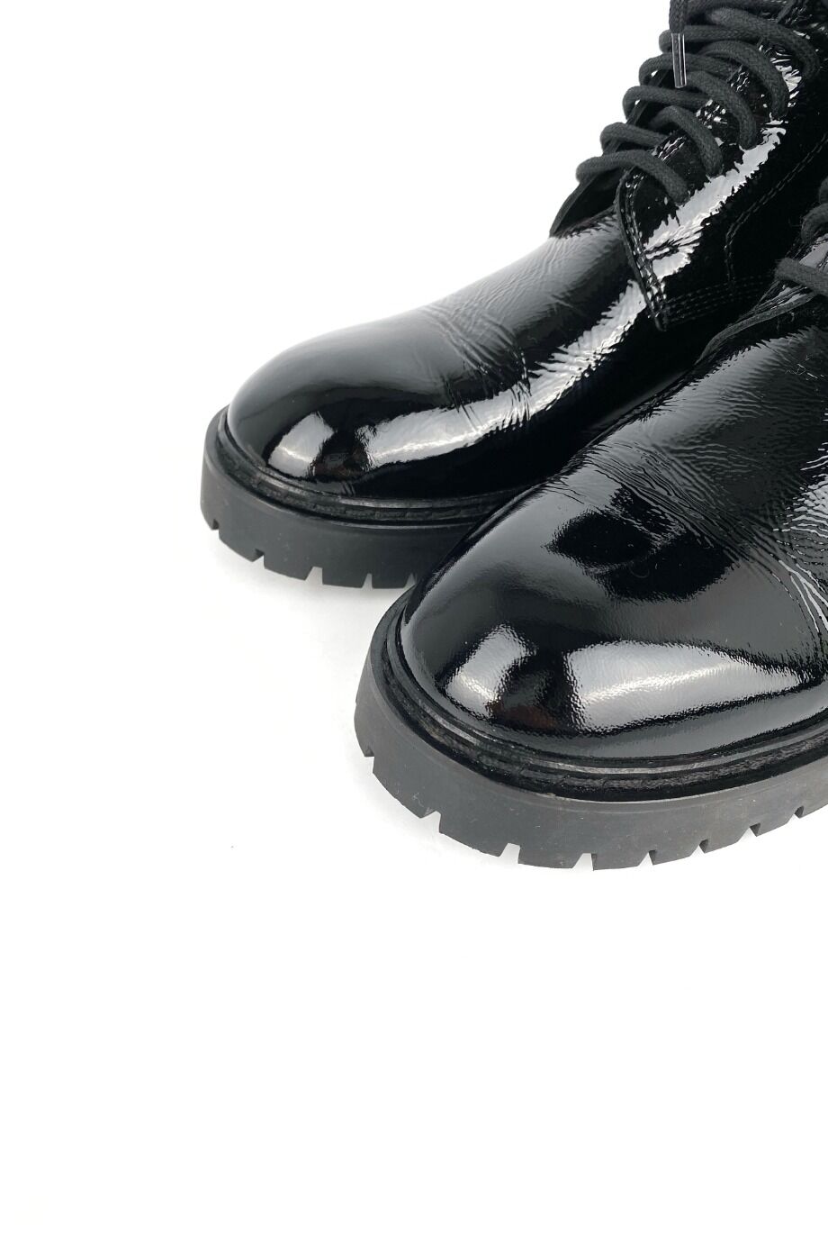 image 3 Ботинки из лакированной кожи чёрного цвета