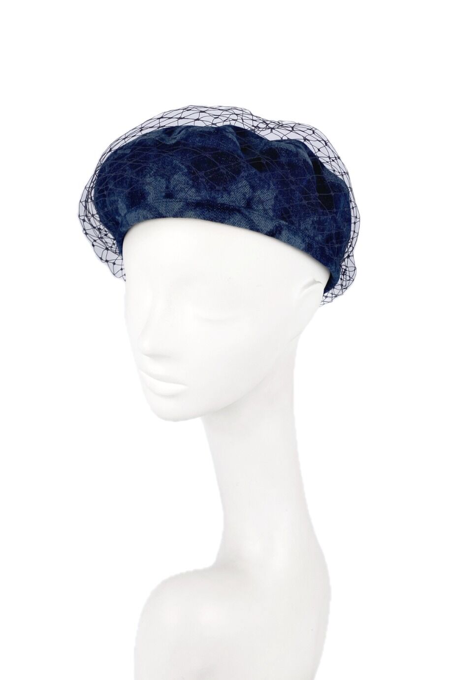 image 2 Джинсовый берет темно-синего цвета с вуалью