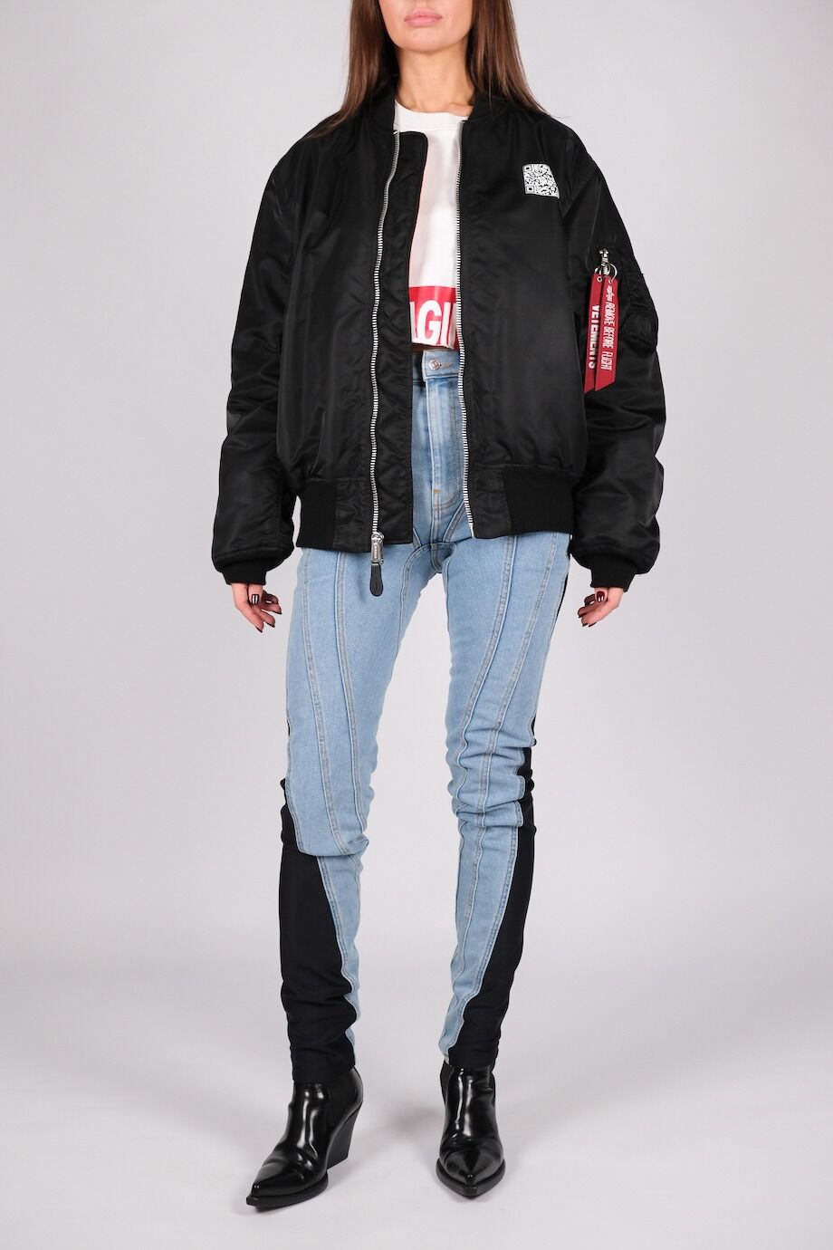 image 1 Двусторонний бомбер черного и оранжевого цвета