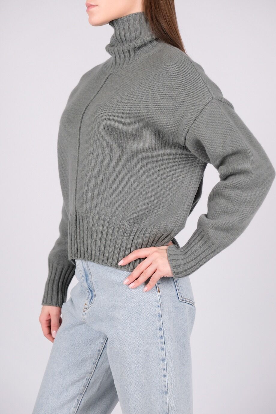 image 2 Свитер серо-зеленого цвета с горлом