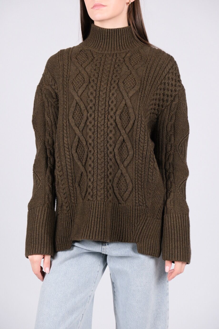 image 1 Свитер цвета хаки с косами