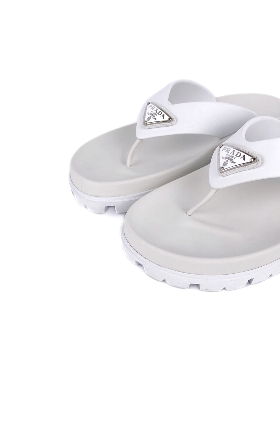 image 3 Шлепанцы белого цвета