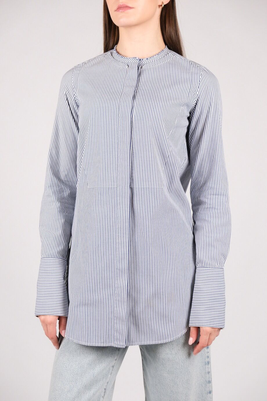 image 1 Удлиненная рубашка в тонкую полоску