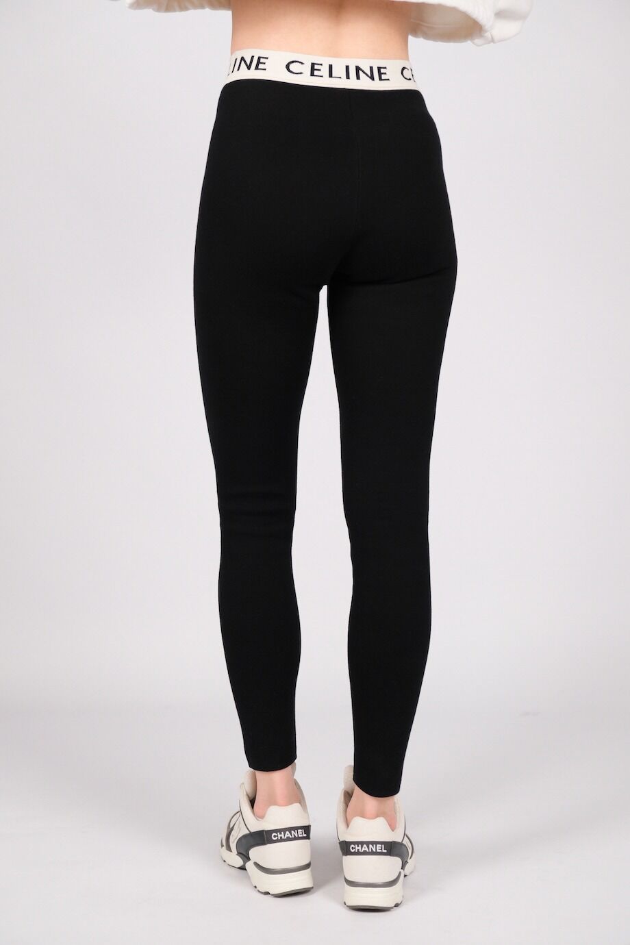 image 4 Леггинсы черного цвета с белой резинкой и лого