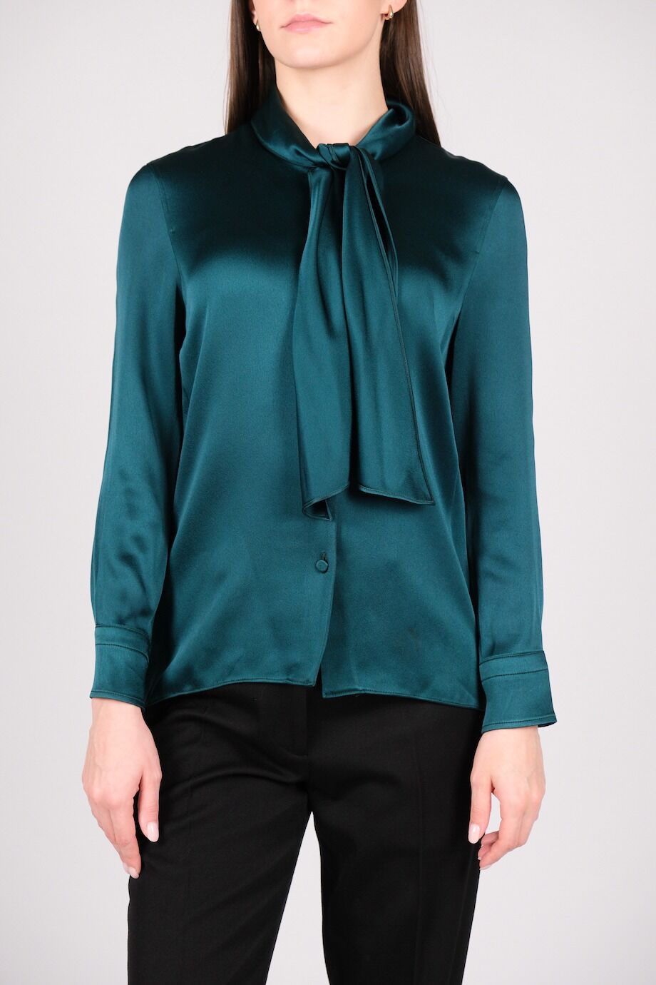 image 1 Блузка темно-изумрудного цвета с галстуком