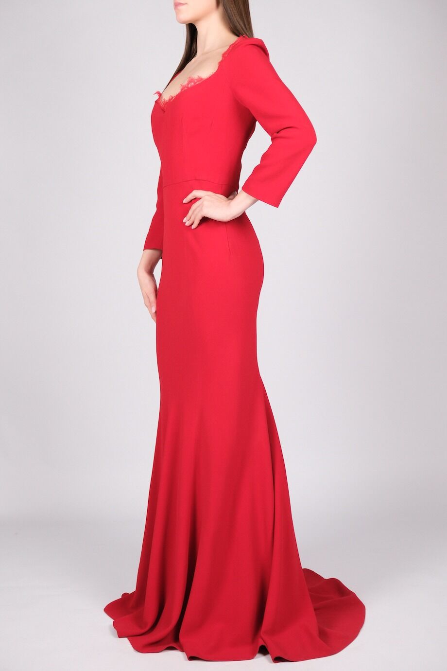 image 2 Платье в пол красного цвета с кружевной вставкой