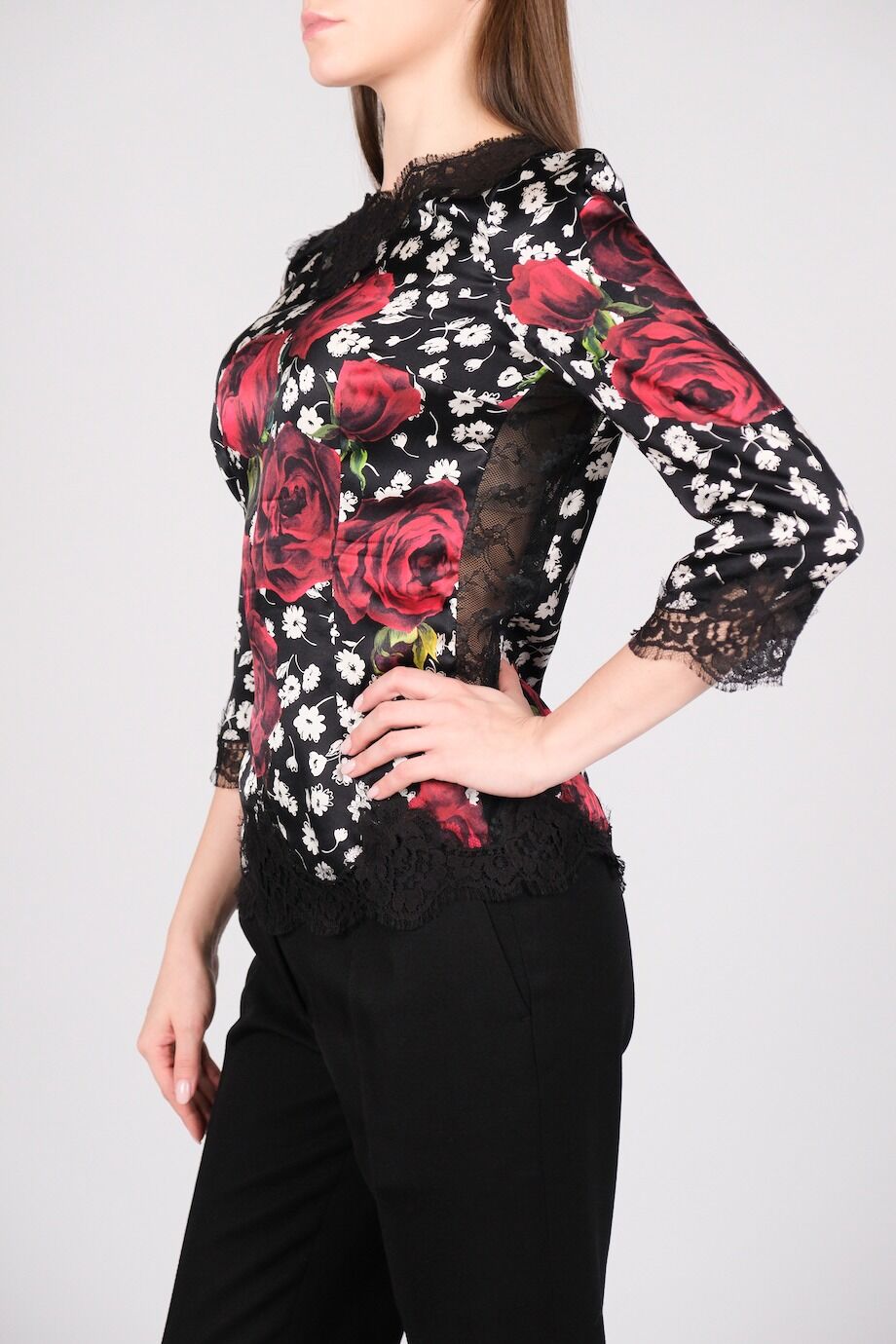 image 2 Шёлковый топ чёрного цветас кружевом и цветочным принтом