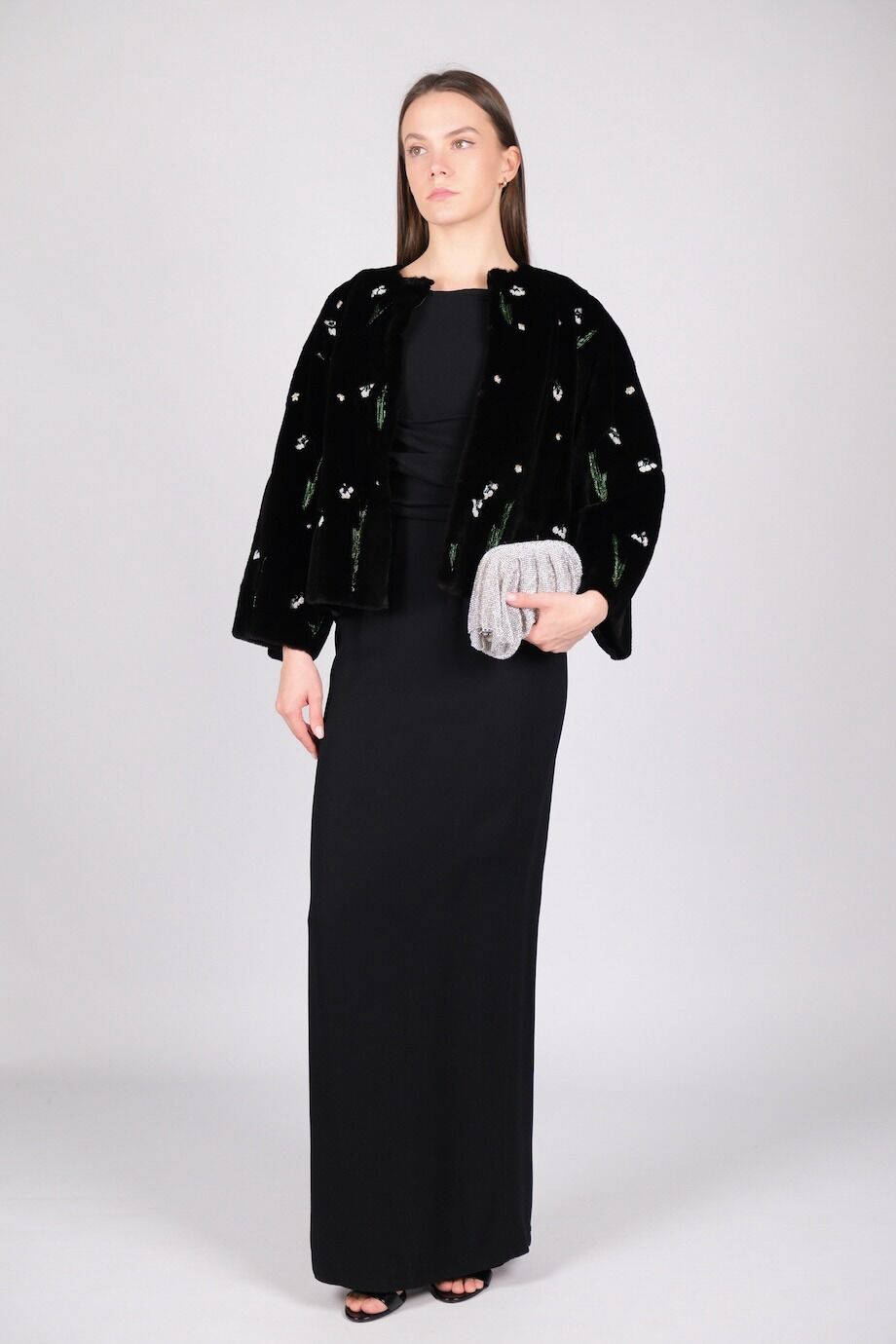 image 2 Жакет черного цвета из стриженной норки с вышивкой