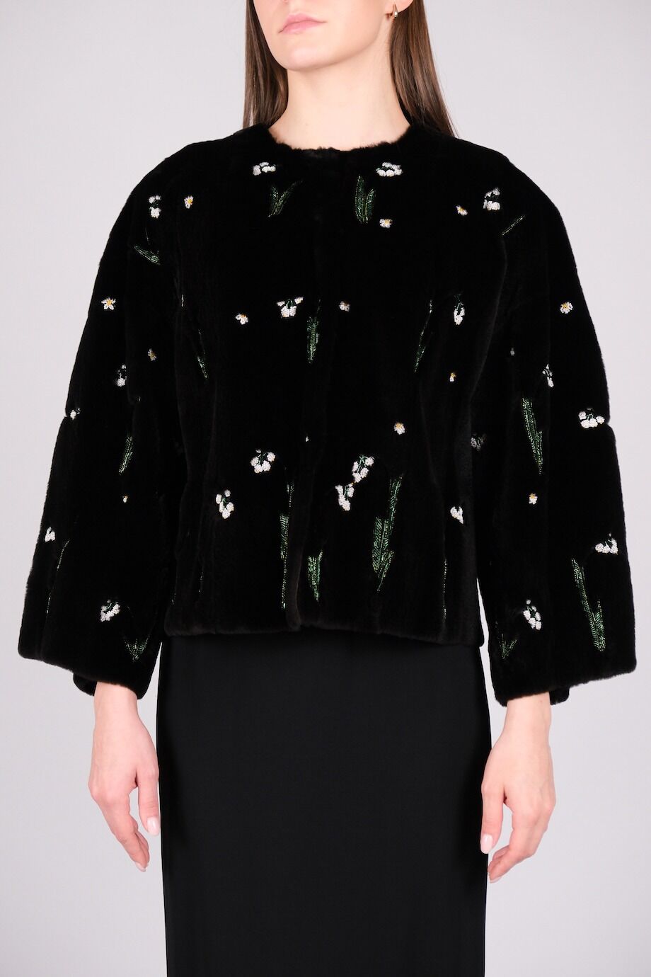 image 4 Жакет черного цвета из стриженной норки с вышивкой