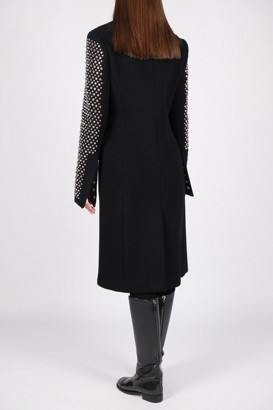 image 3 Пальто черного цвета с металлическим декором на рукавах