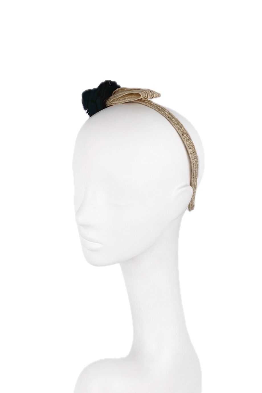 image 2 Ободок бежевого цвета с бантиком и камелией