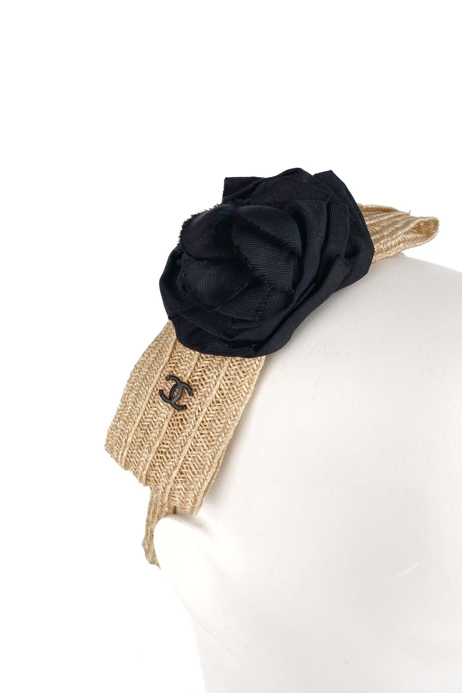 image 3 Ободок бежевого цвета с бантиком и камелией