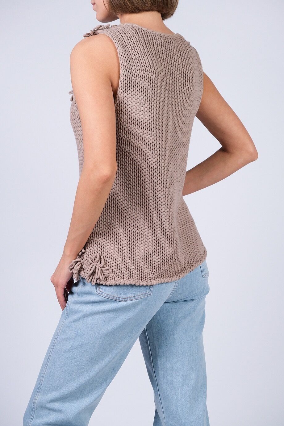 image 3 Вязаный жилет с цветами