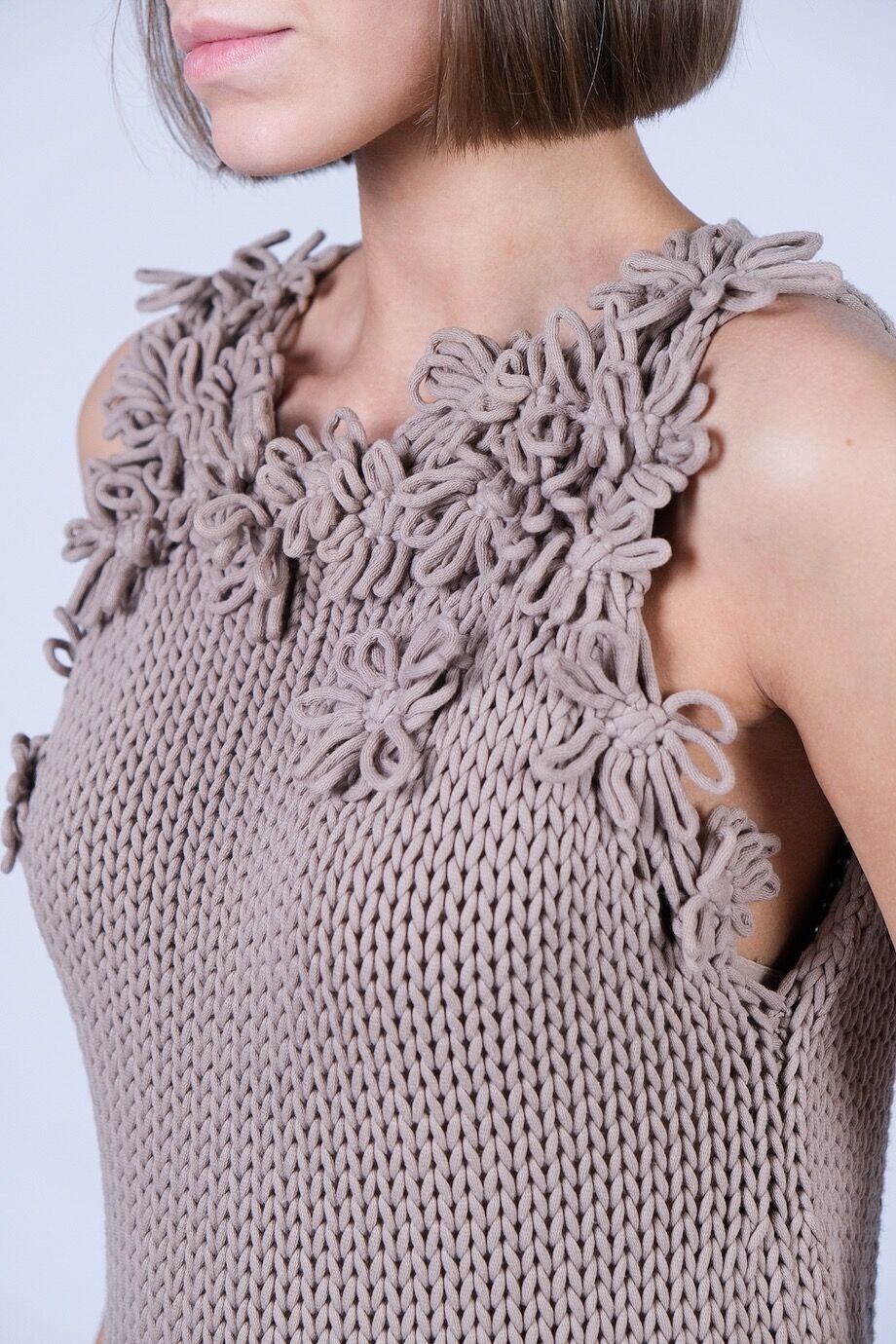 image 4 Вязаный жилет с цветами