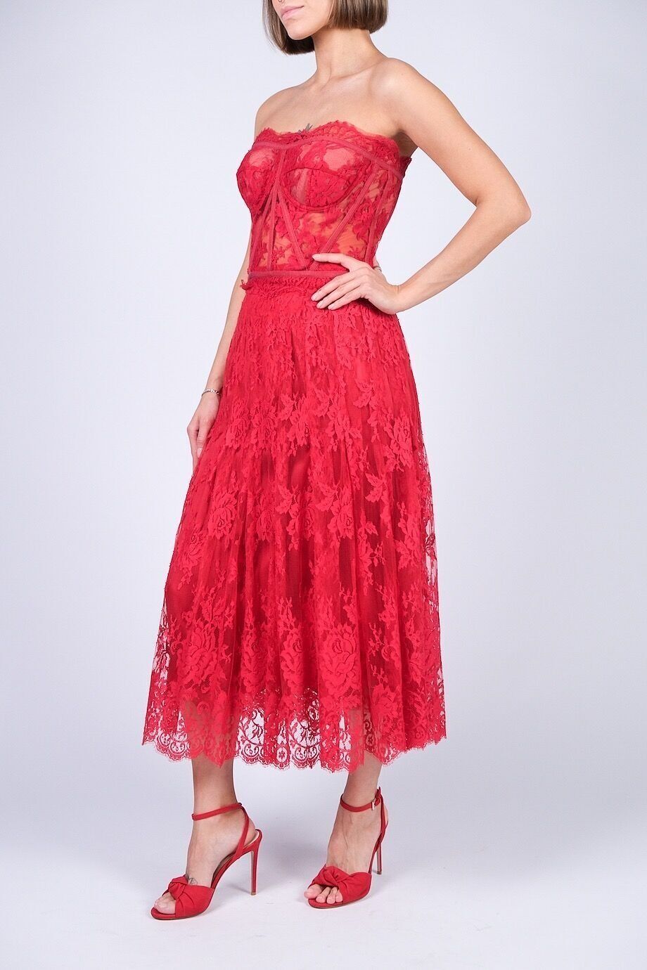image 2 Костюм из кружева красного цвета