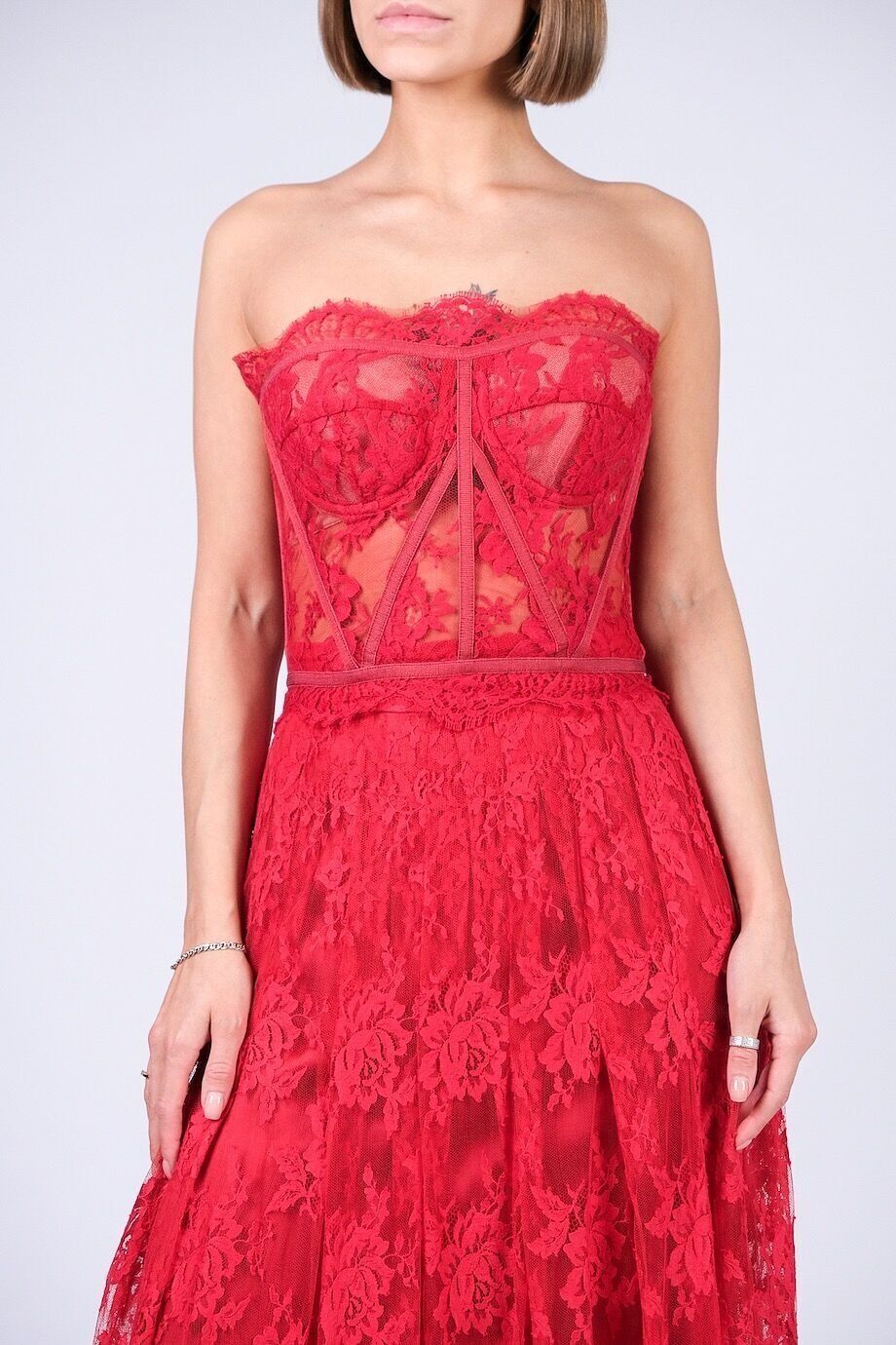 image 4 Костюм из кружева красного цвета