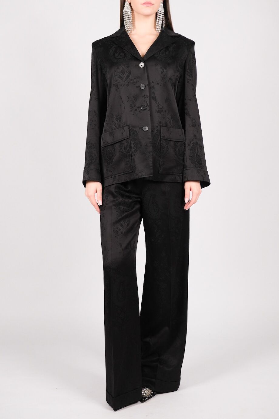 image 3 Брючный костюм черного цвета с набивным рисунком