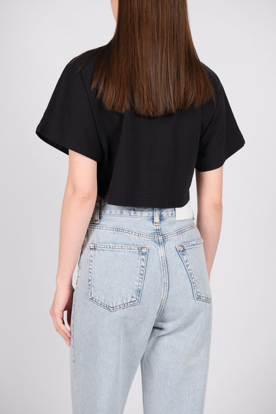 image 3 Укороченная футболка черного цвета с розовым лого