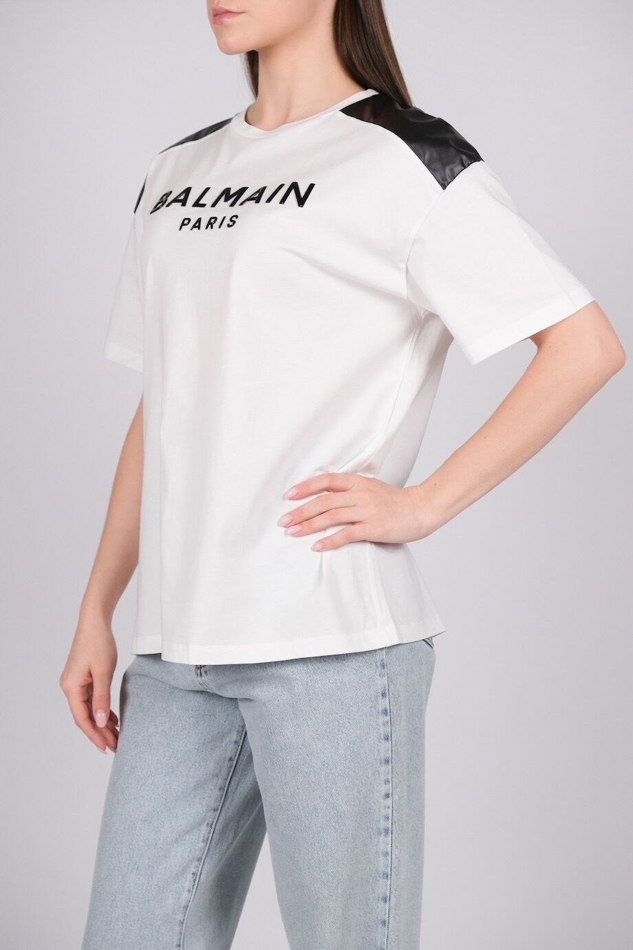 image 2 Футболка белого цвета с черными вставками