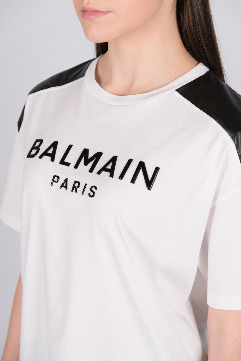 image 4 Футболка белого цвета с черными вставками