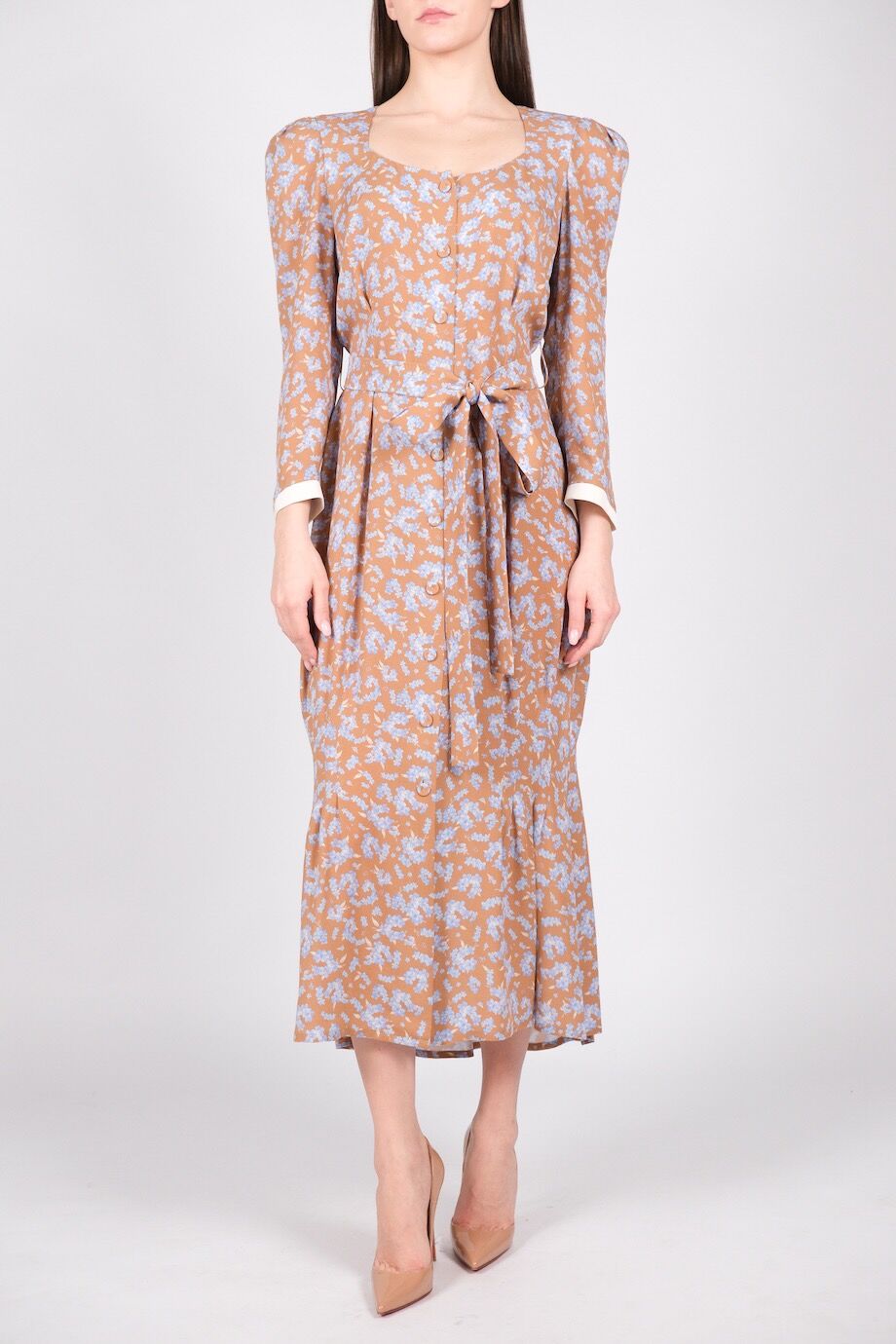 image 1 Шёлковое платье на пуговицах коричневого цвета с цветочным принтом