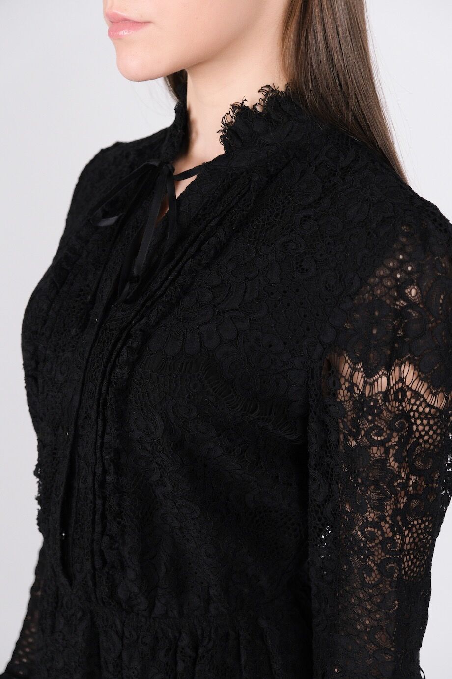 image 4 Платье из гипюра черного цвета с длинными рукавами