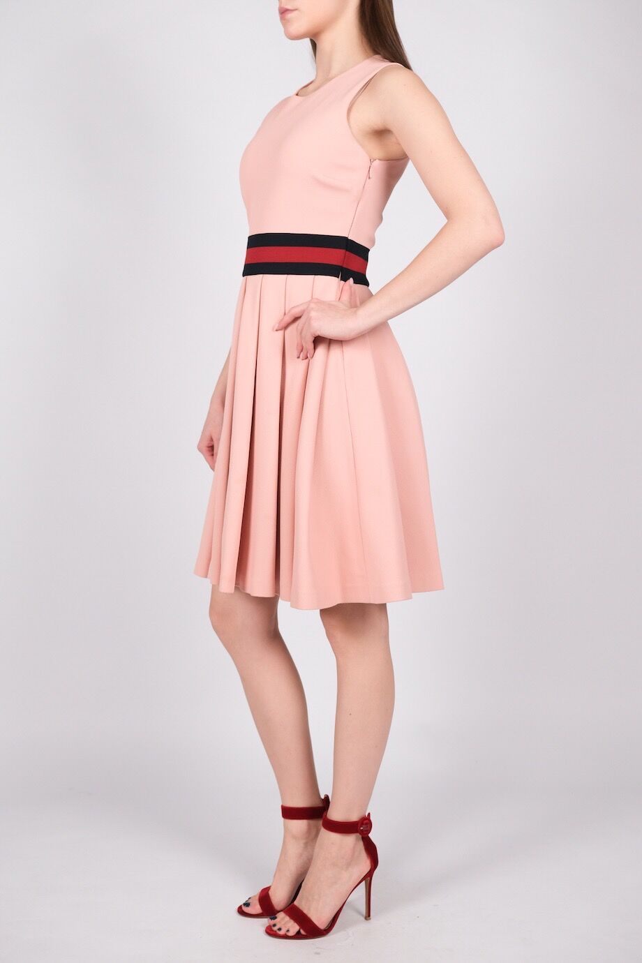 image 2 Платье розового цвета с резинкой на талии