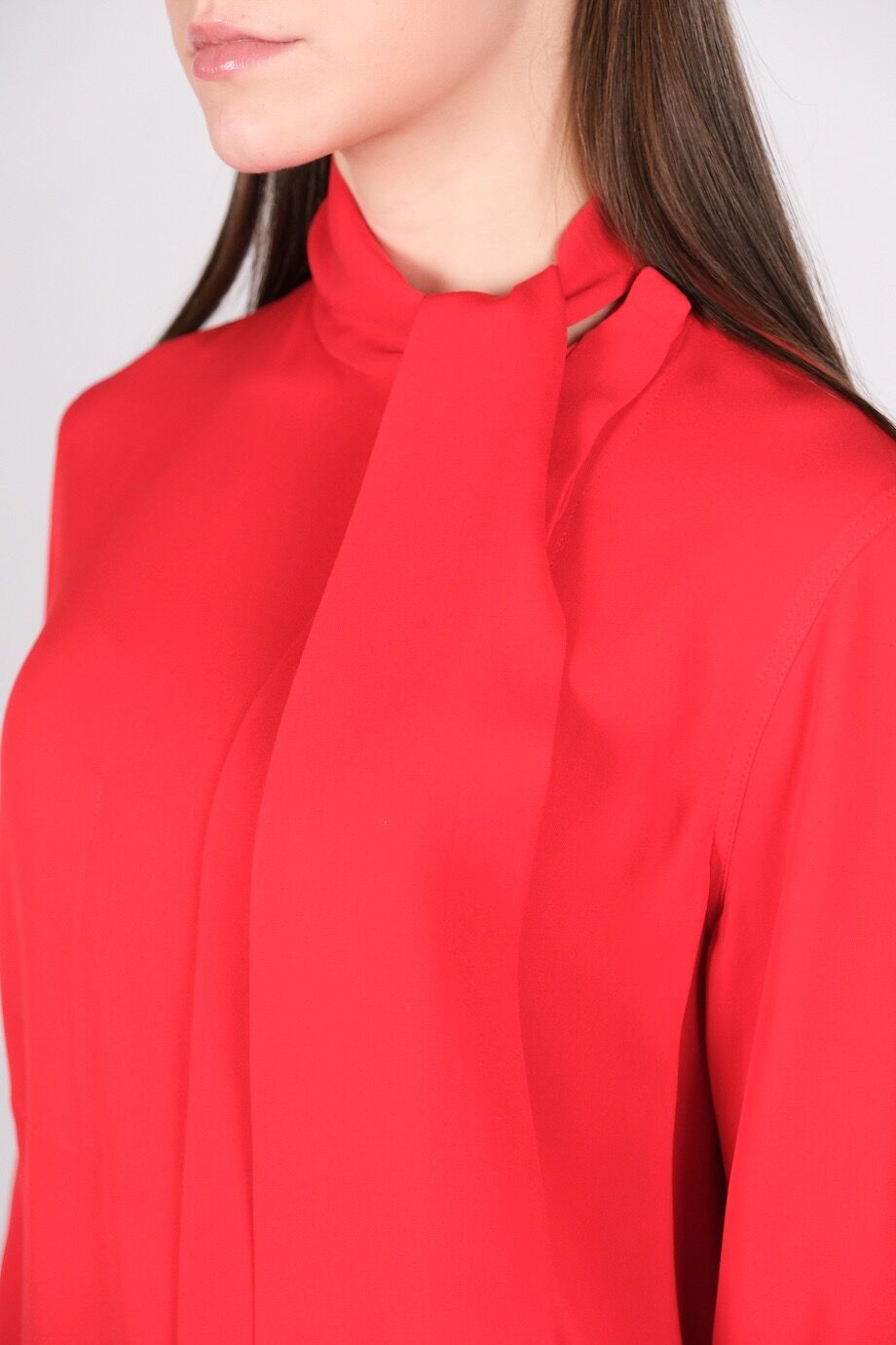 image 4 Шелковое платье-рубашка красного цвета