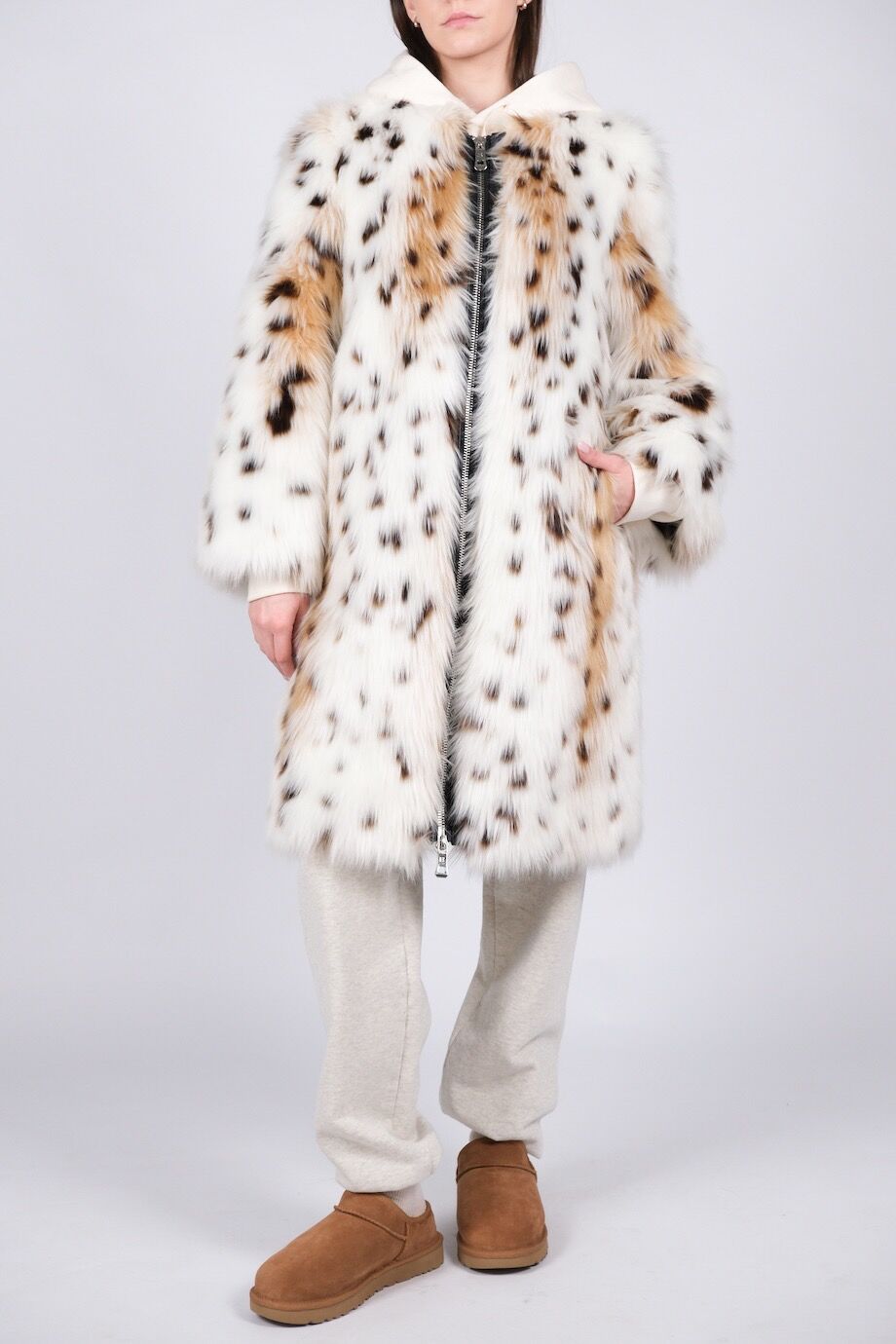 image 2 Шуба из искусственного меха с имитацией рыси