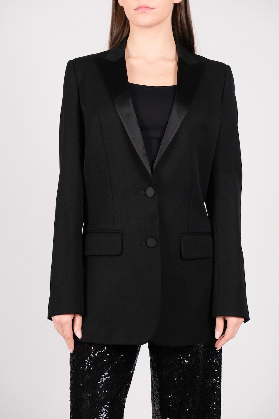 image 1 Жакет черного цвета с атласными лацканами