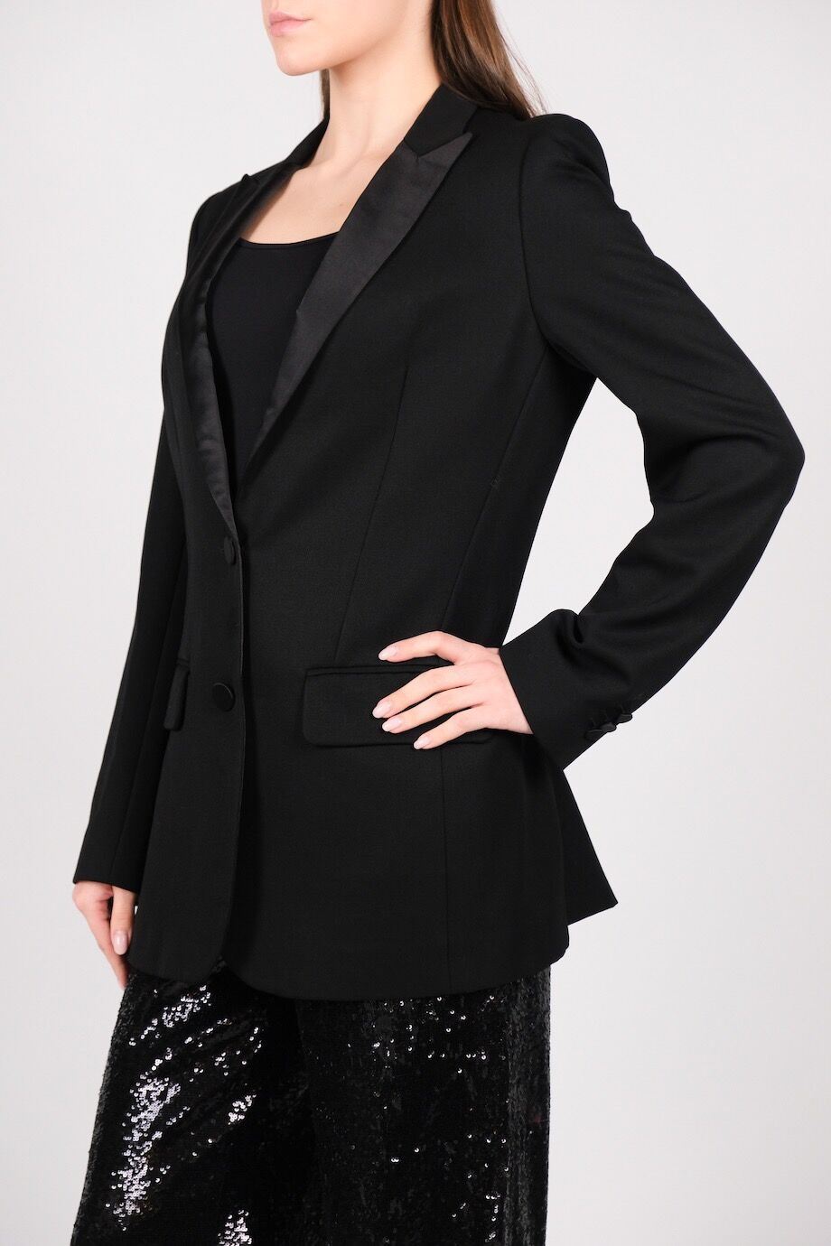 image 2 Жакет черного цвета с атласными лацканами