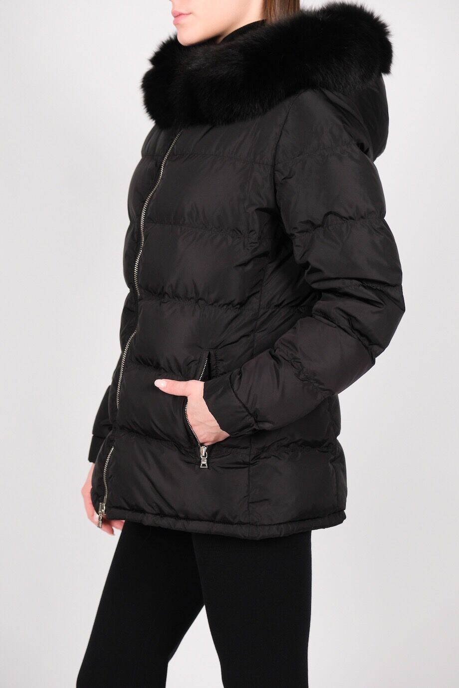 image 3 Пуховик черного цвета с капюшоном