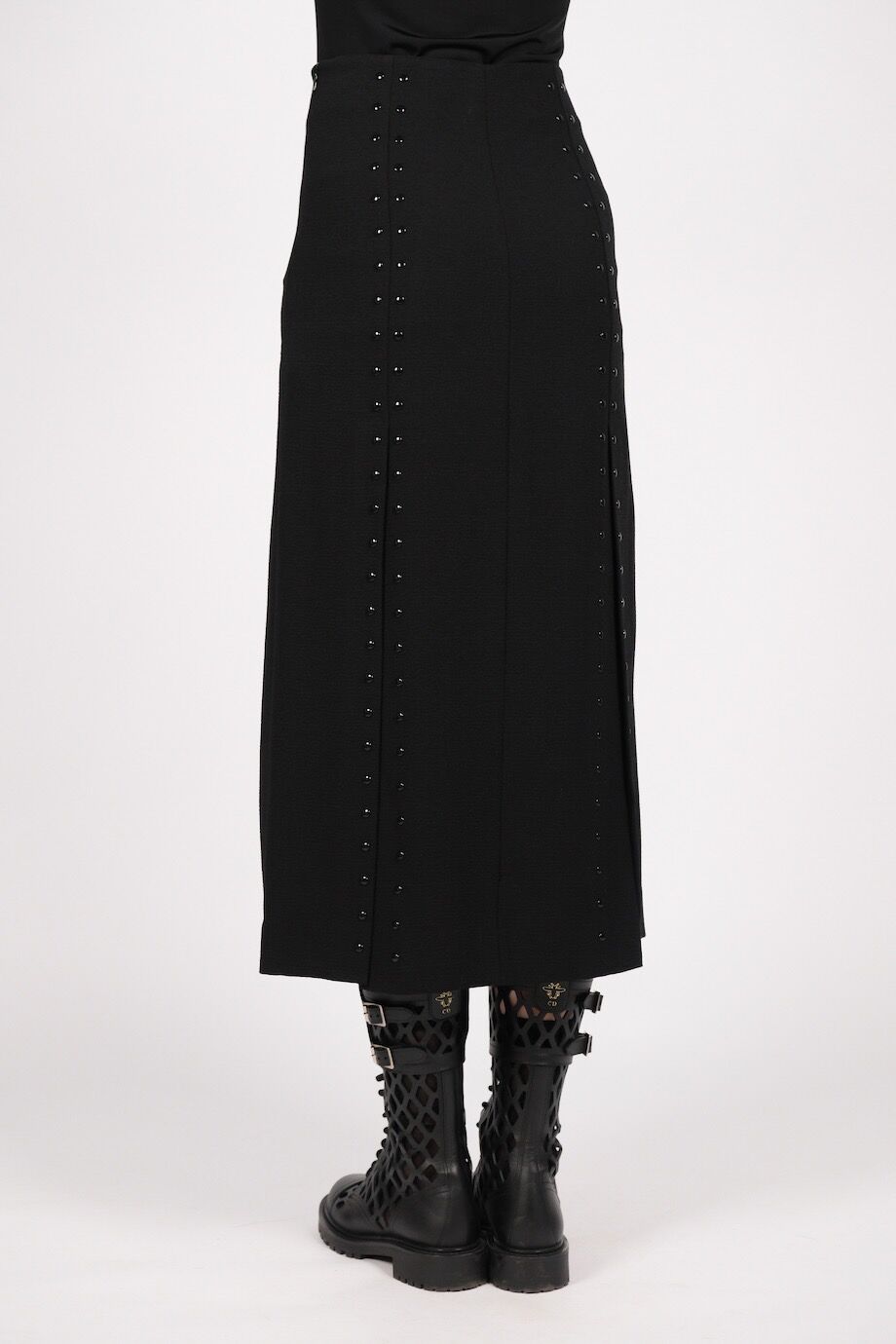 image 4 Юбка черного цвета с черными декоративными заклепками