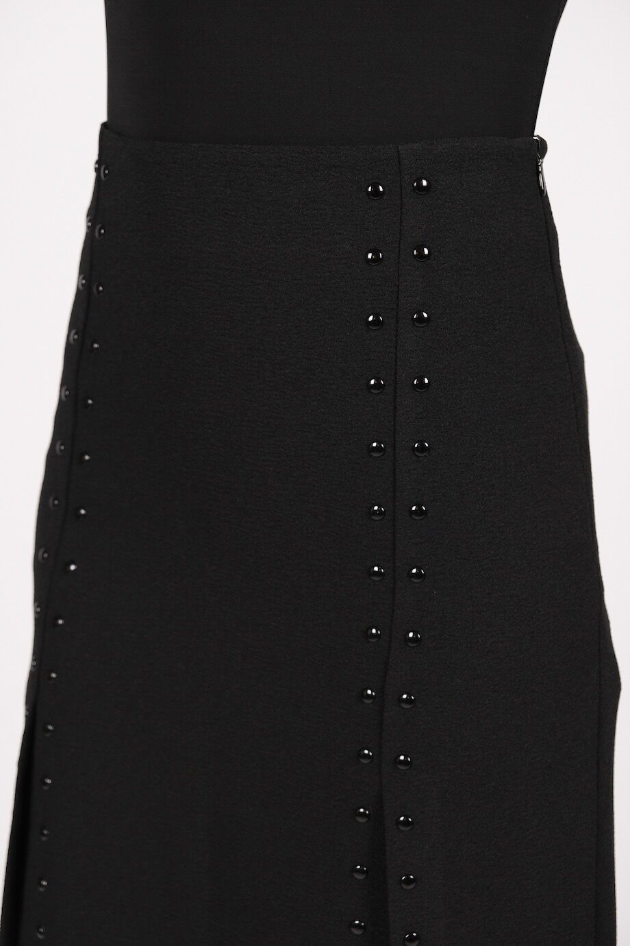 image 5 Юбка черного цвета с черными декоративными заклепками