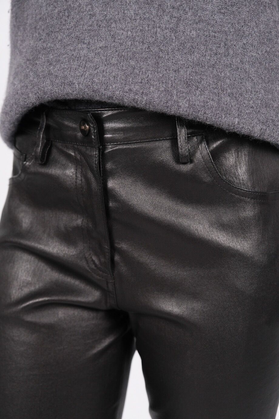 image 4 Кожаные брюки черного цвета