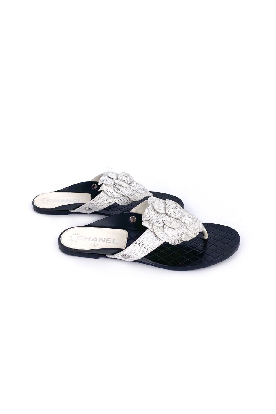 image 5 Шлепанцы черного цвета с камелией