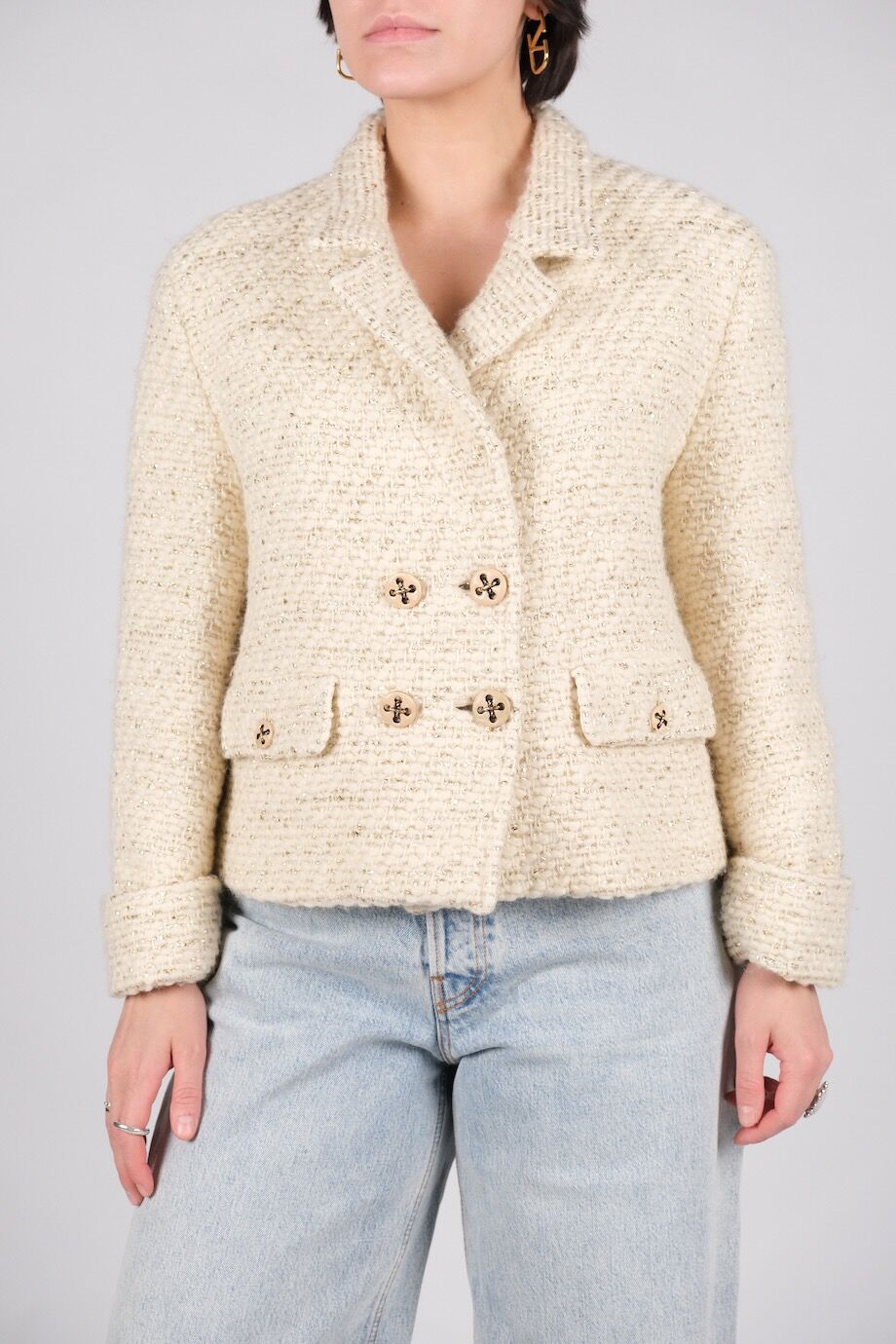 image 1 Двубортный жакет молочного цвета с металлизированной нитью
