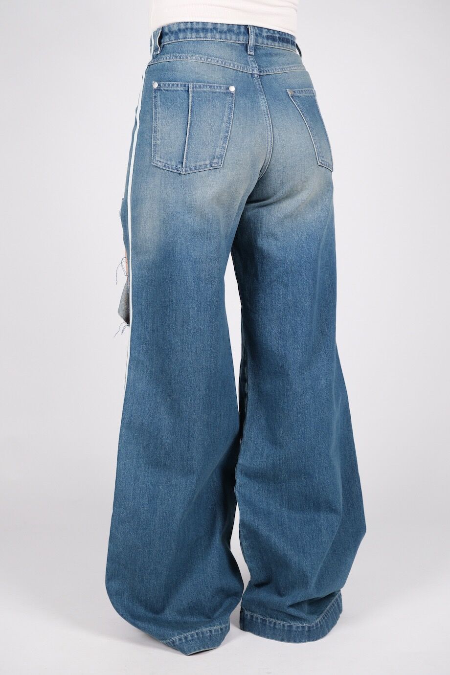 image 4 Джинсы широкого кроя с разрезом