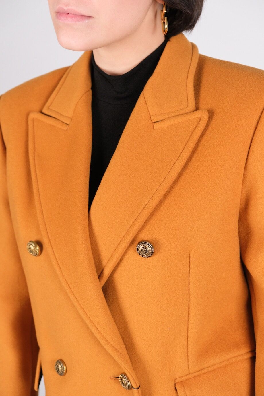 image 4 Пальто двубортное горчичного цвета