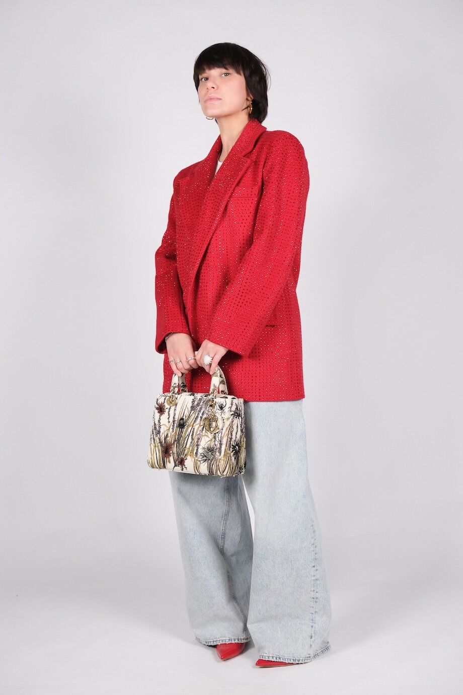 image 2 Пальто-жакет красного цвета с декором из камней