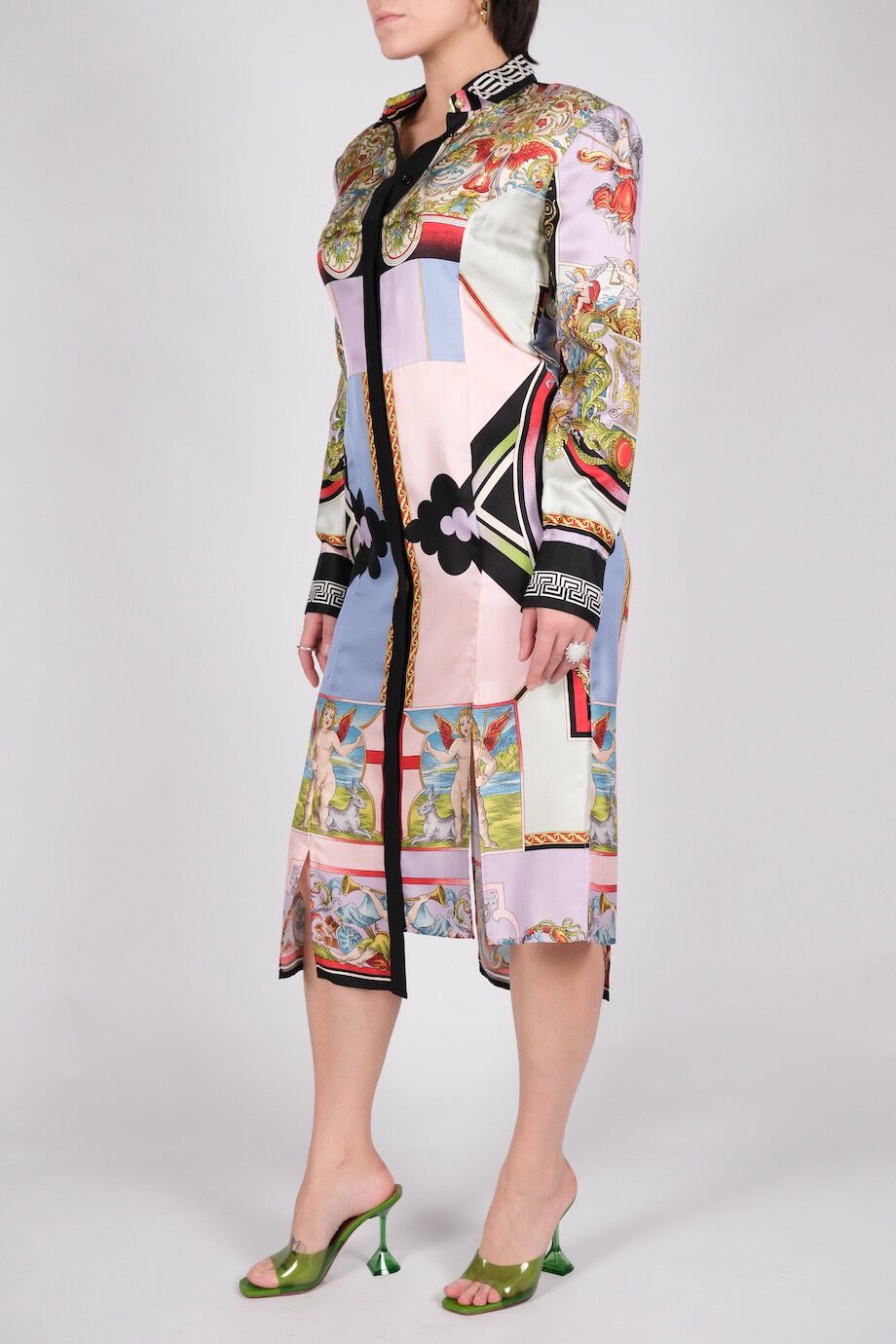 image 2 Шелковое платье-рубашка с ярким принтом