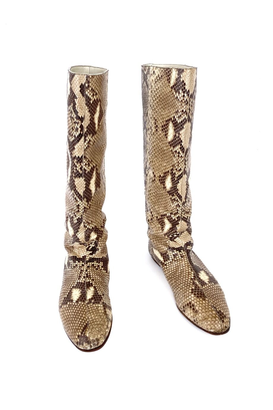 image 2 Сапоги из кожи рептилии