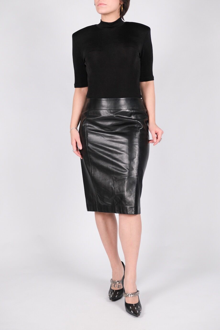 image 1 Кожаная юбка черного цвета с разрезом спереди