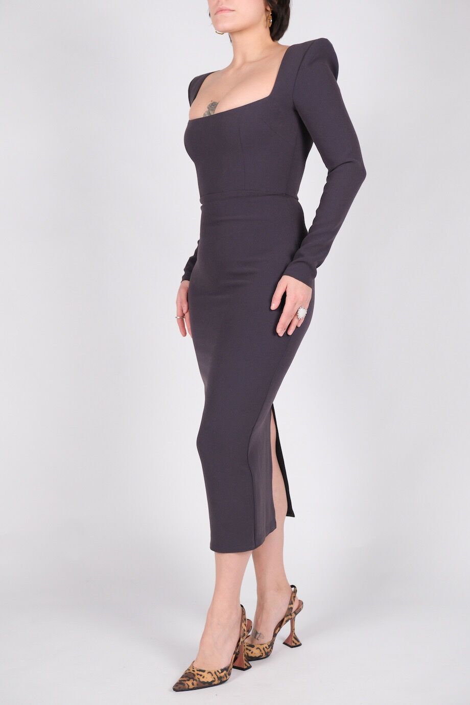 image 2 Платье фиолетового цвета с подплечниками