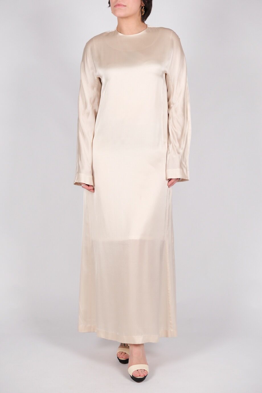 image 1 Платье с длинным рукавом жемчужного цвета