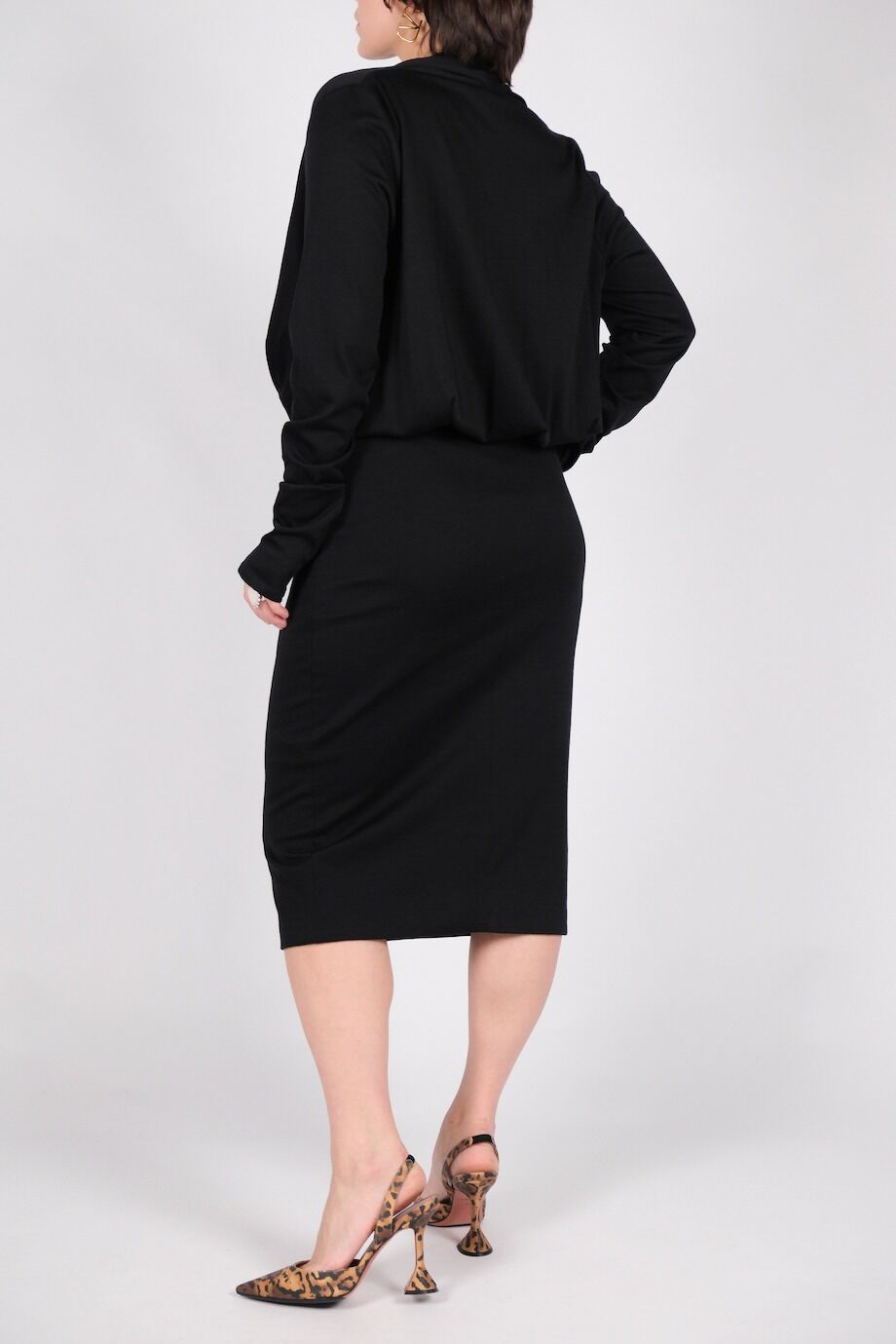 image 3 Платье черного цвета на запах