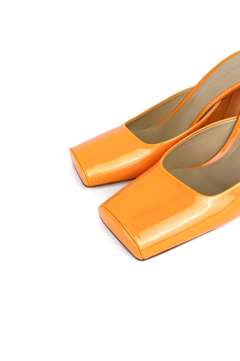 image 3 Лаковые мюли оранжевого цвета