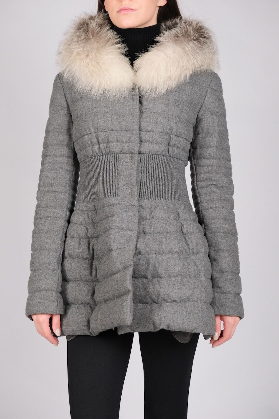 image 1 Куртка серого цвета с капюшоном
